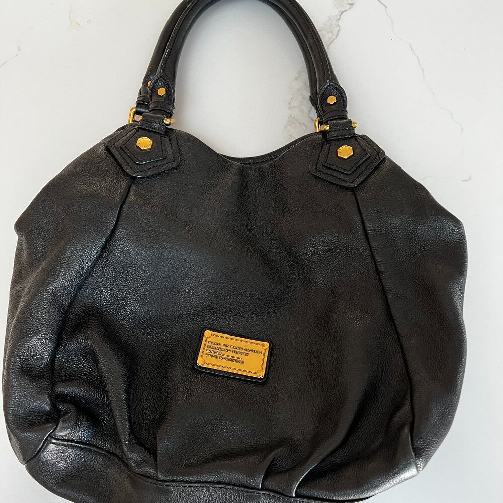 Marc by Marc Jacobs Hobo Q Hillier Black Pebbled Leather Cross Body Bag